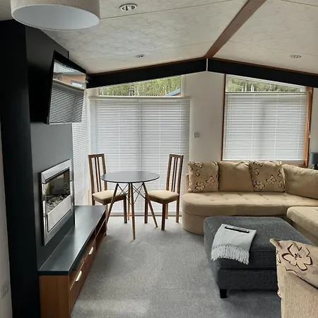 Woodside, Meadows Retreat, Cockermouth * Plumbland